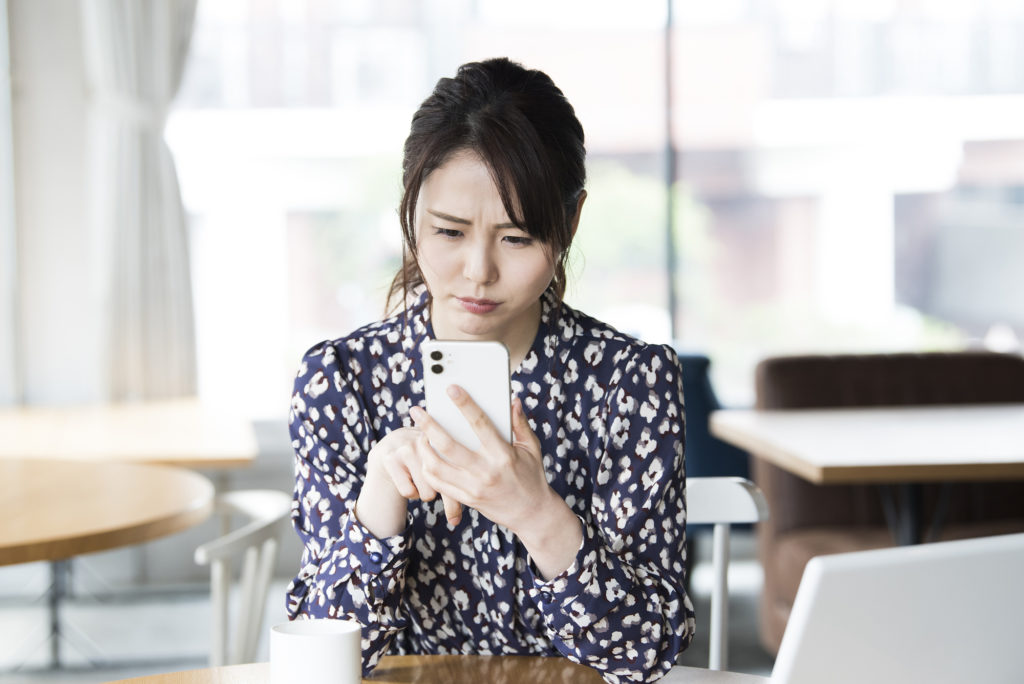 遅れてしまう場合はすぐに連絡する