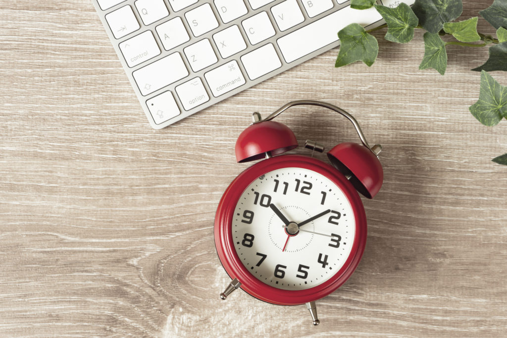 法定労働時間を超える場合は手続きが必要