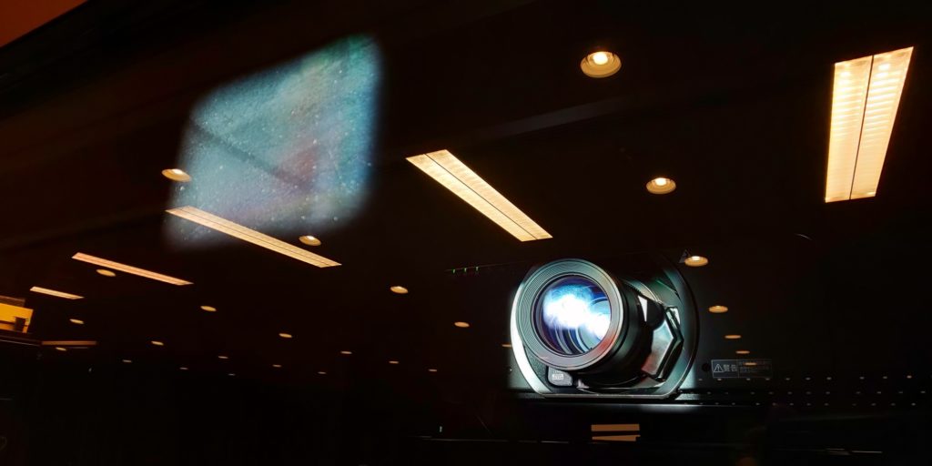 MOVIXのバイトの口コミ評判