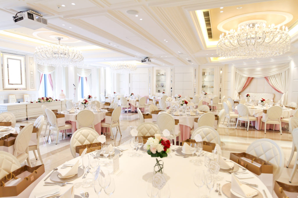 ブライダルのアルバイトの時給・シフト・待遇