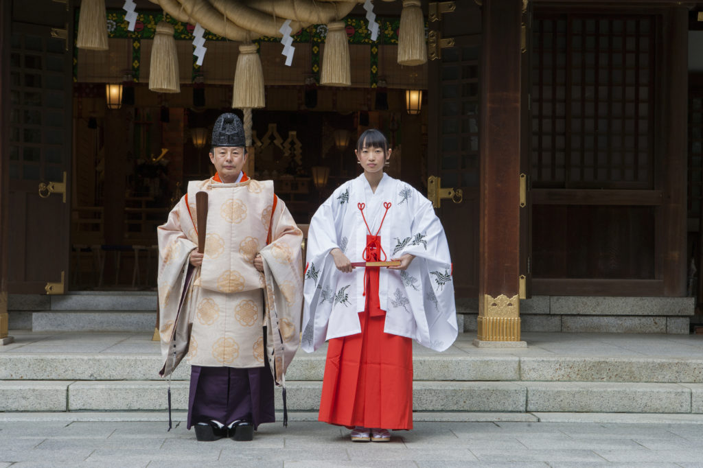 神社(巫女)の募集条件について