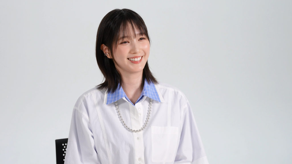本田翼さん出演のギガバイト新CM_インタビューの様子